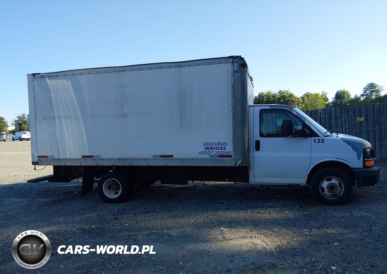 2006 GMC Savana Cutaway G3500 VIN:1GDJG31V161904823 - 14