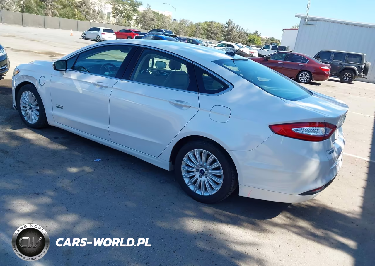 2014 Ford Fusion Energi Se Luxury VIN:3FA6P0PU8ER317343 - 3