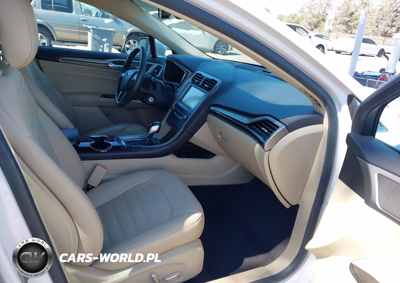 2014 Ford Fusion Energi Se Luxury VIN:3FA6P0PU8ER317343 - 5