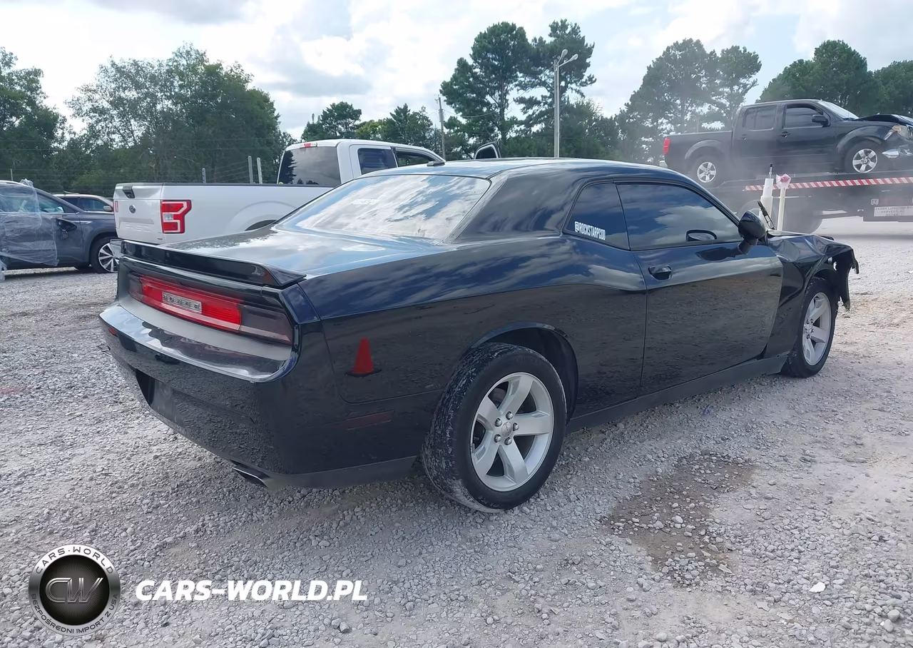2012 Dodge Challenger Sxt VIN:2C3CDYAG0CH106223 - 4