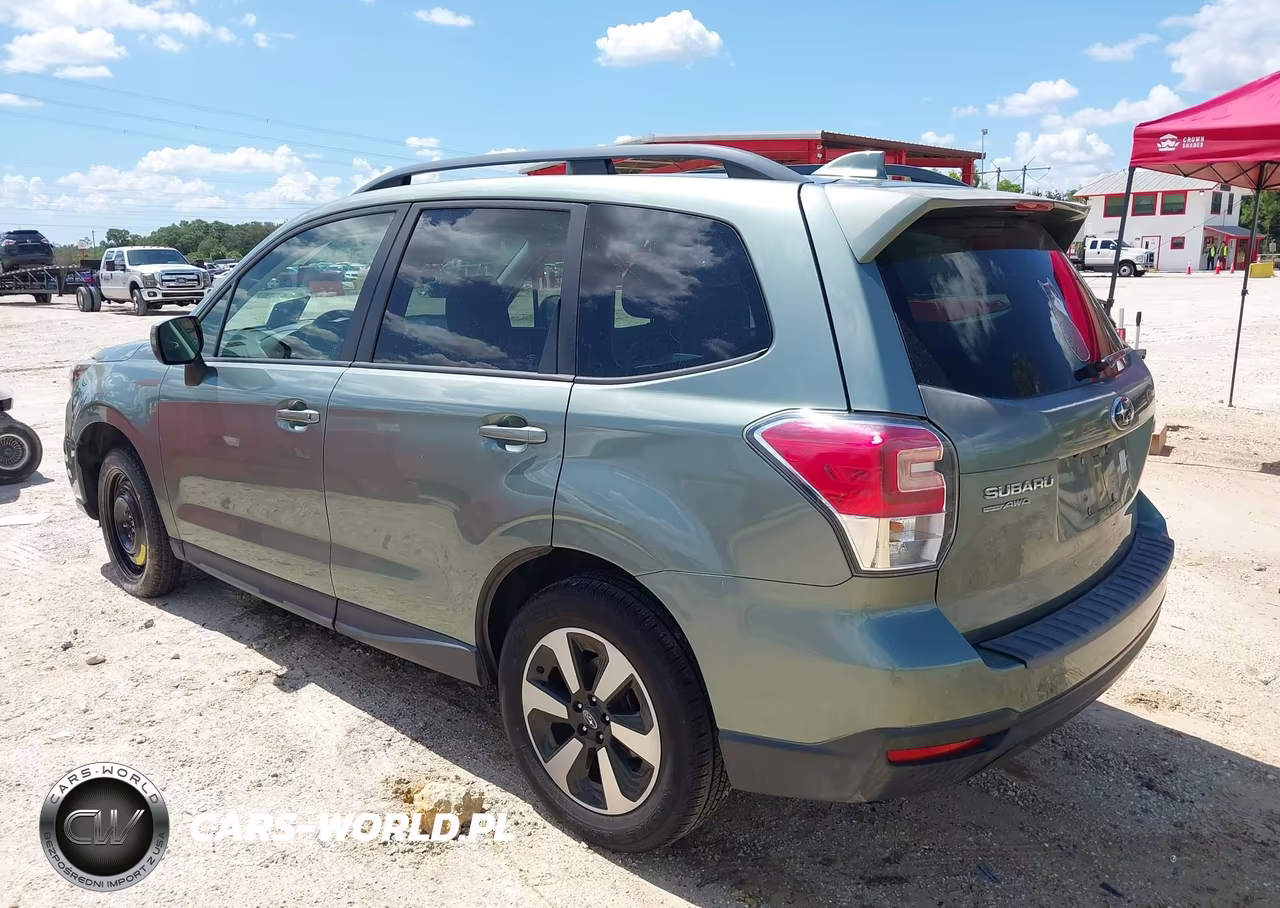 2018 Subaru Forester 2.5I Premium VIN:JF2SJAEC6JH427556 - 3