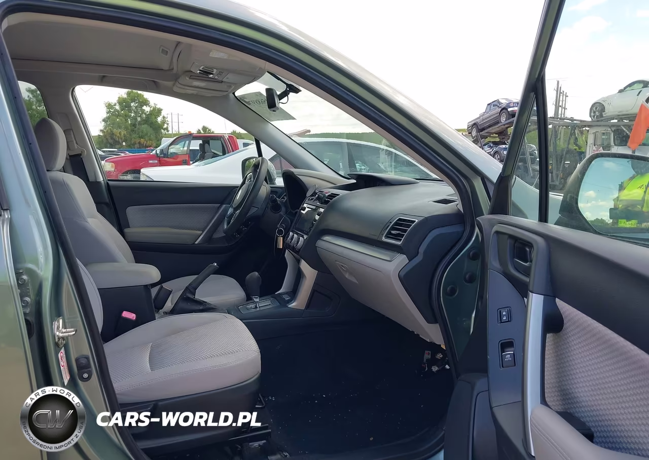 2018 Subaru Forester 2.5I Premium VIN:JF2SJAEC6JH427556 - 5