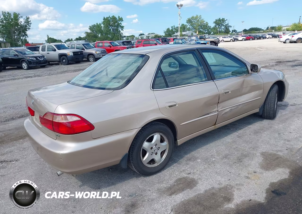 2000 Honda Accord 3.0 Ex VIN:1HGCG1656YA056968 - 4