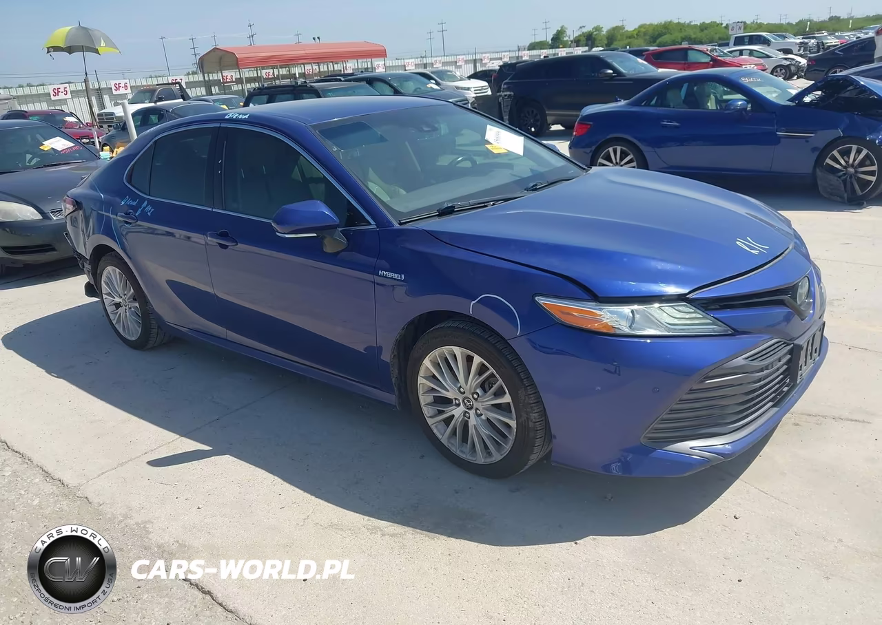 2018 Toyota Camry Hybrid Xle – zdjęcie 1 z 17