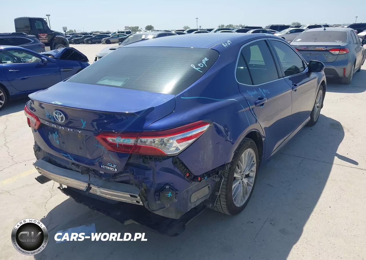2018 Toyota Camry Hybrid Xle VIN:4T1B21HK3JU509925 - 4