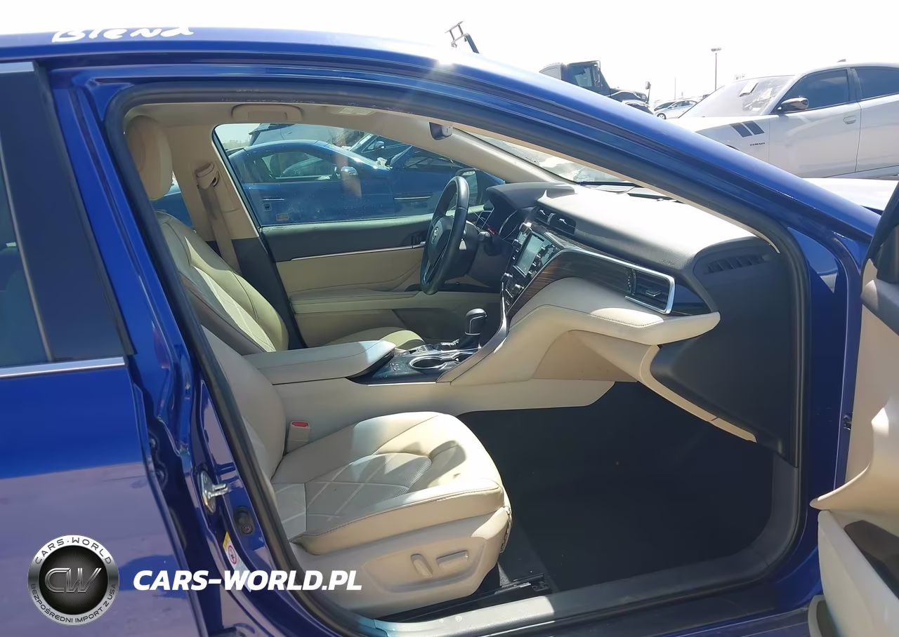 2018 Toyota Camry Hybrid Xle VIN:4T1B21HK3JU509925 - 5