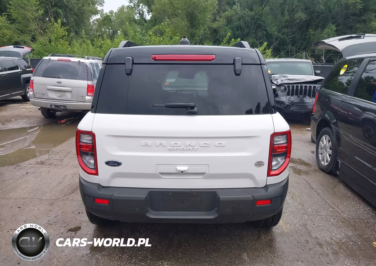 2025 Ford Bronco Sport Outer Banks VIN:3FMCR9CN4SRE62686 - 17