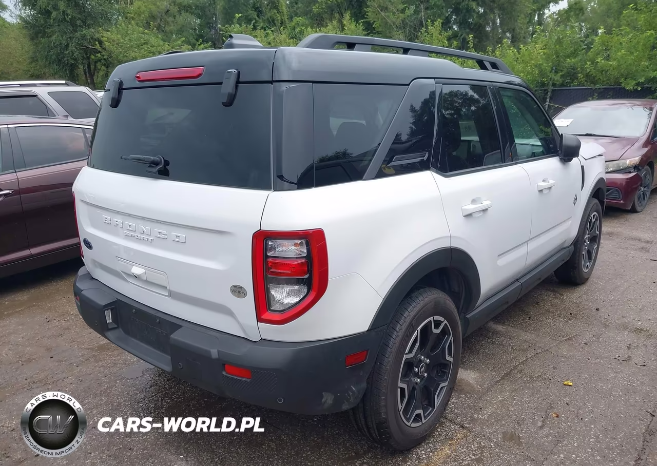 2025 Ford Bronco Sport Outer Banks VIN:3FMCR9CN4SRE62686 - 4