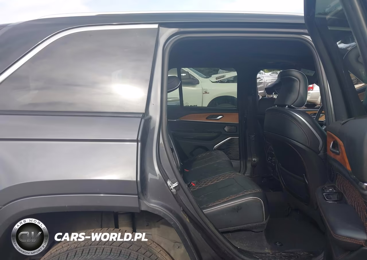 2022 Jeep Grand Cherokee Summit Reserve 4X4 VIN:1C4RJHET9N8510359 - 8