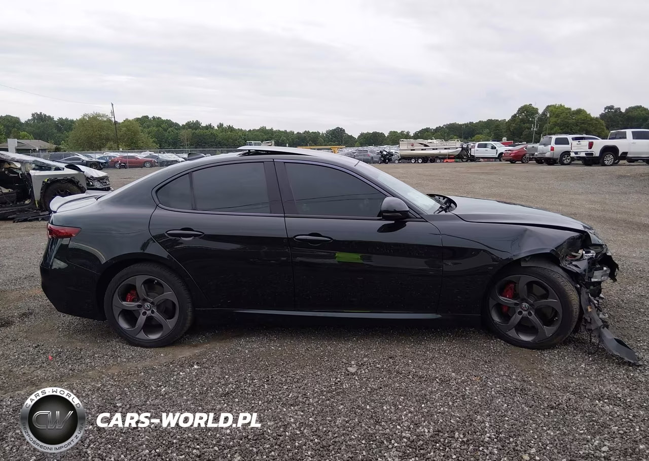 2017 Alfa Romeo Giulia Ti Awd VIN:ZARFAEENXH7537024 - 14