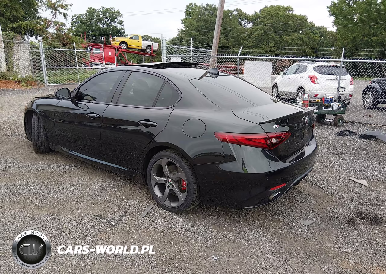 2017 Alfa Romeo Giulia Ti Awd VIN:ZARFAEENXH7537024 - 3