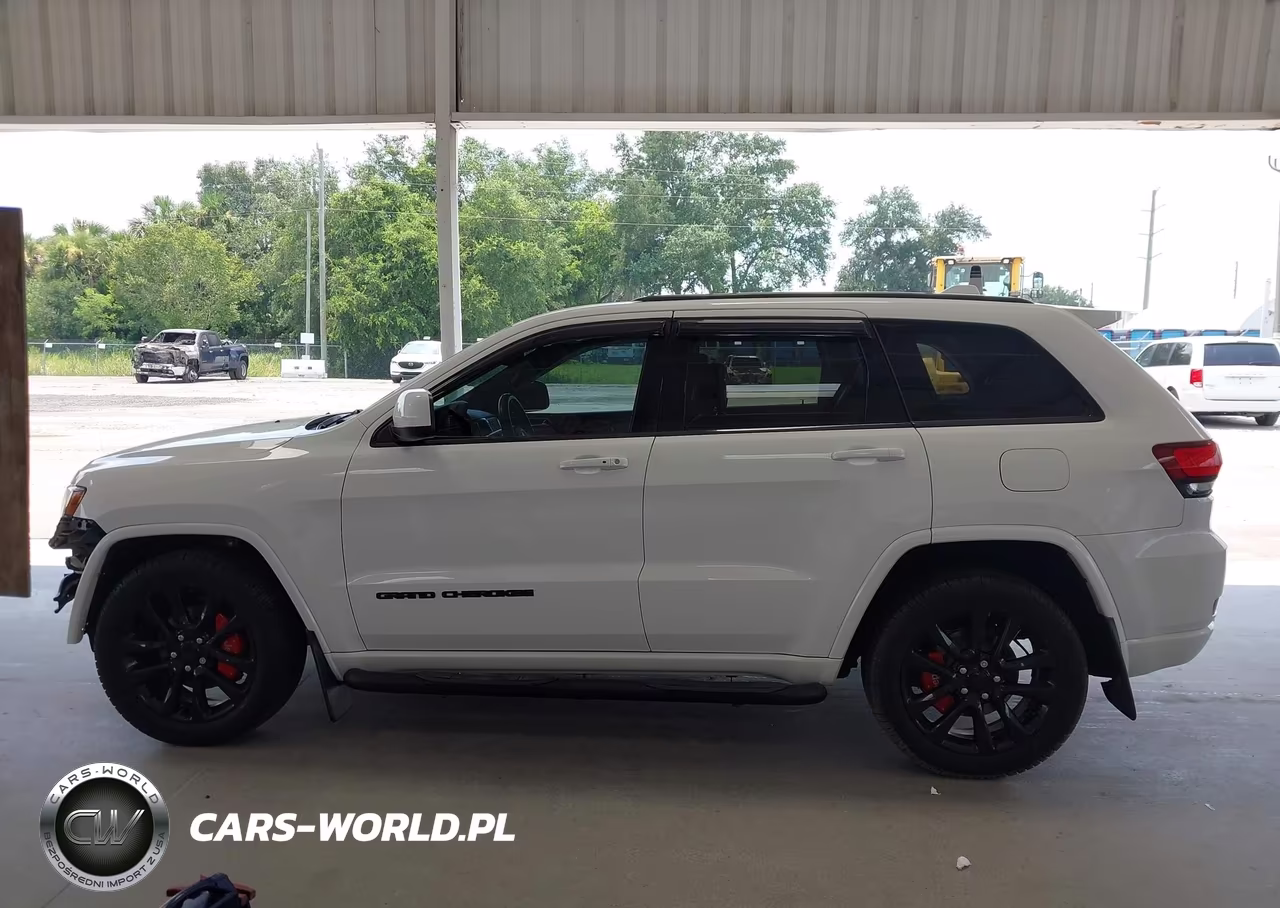 2020 Jeep Grand Cherokee Altitude 4X2 VIN:1C4RJEAG7LC145388 - 15