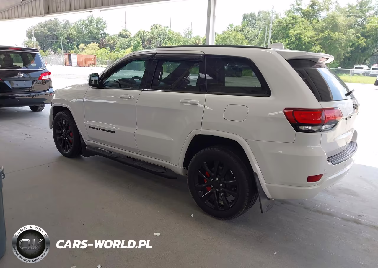 2020 Jeep Grand Cherokee Altitude 4X2 VIN:1C4RJEAG7LC145388 - 3