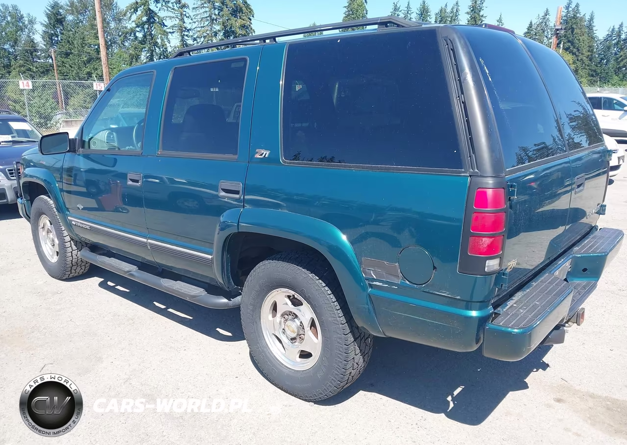 2000 Chevrolet Tahoe Z71 VIN:1GNEK13R1YR136927 - 3