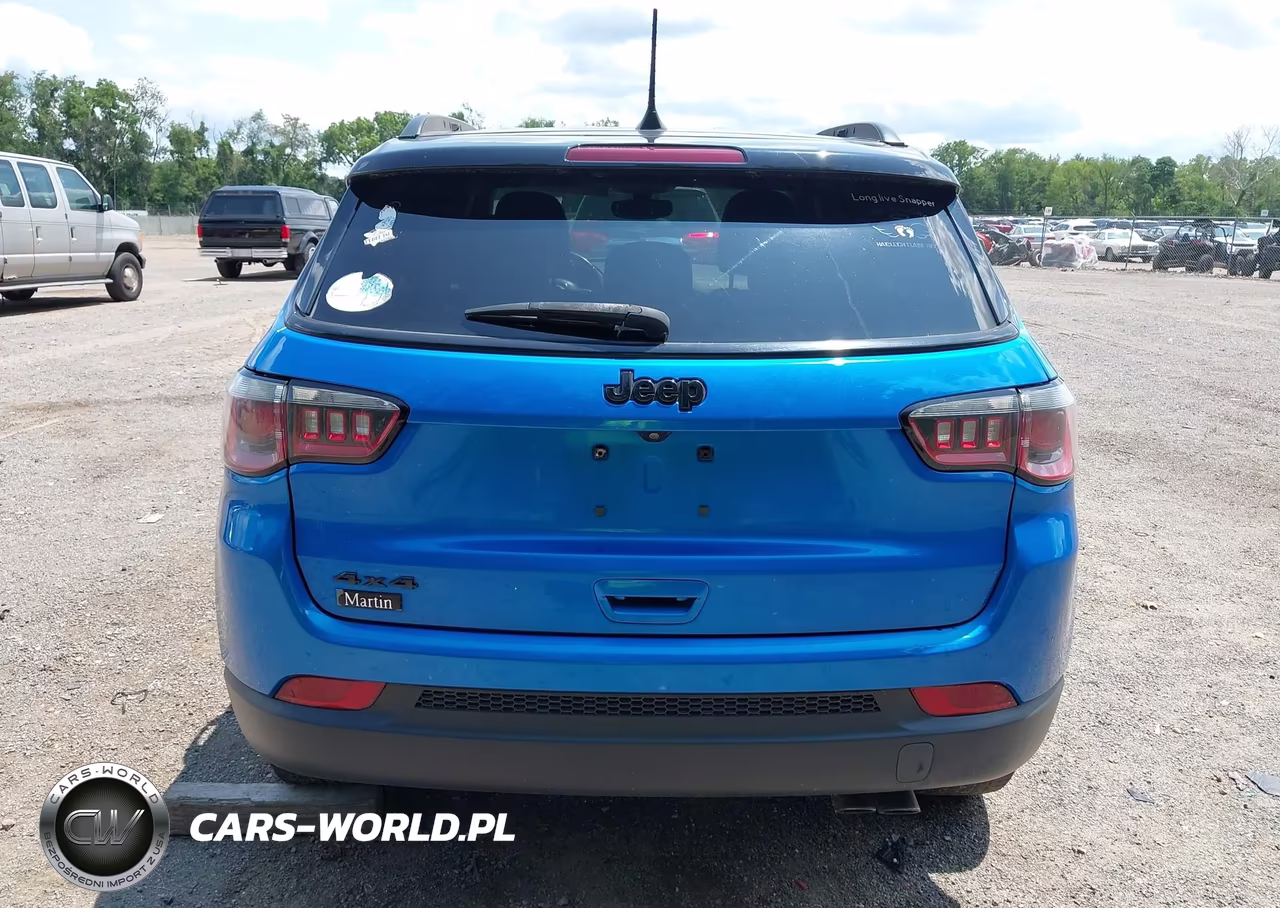 2018 Jeep Compass Altitude 4X4 VIN:3C4NJDBB2JT325228 - 17