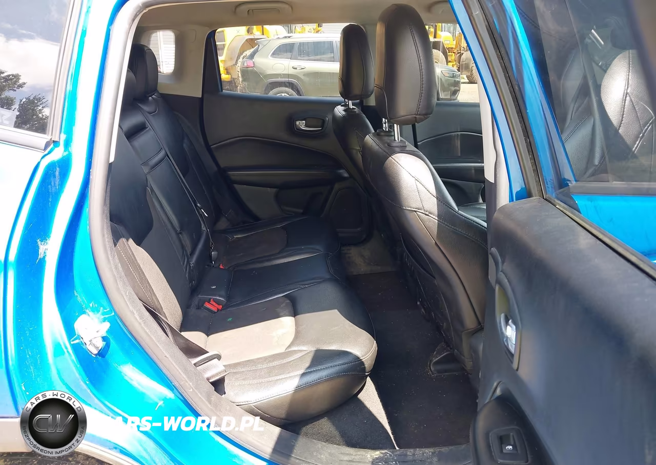 2018 Jeep Compass Altitude 4X4 VIN:3C4NJDBB2JT325228 - 8