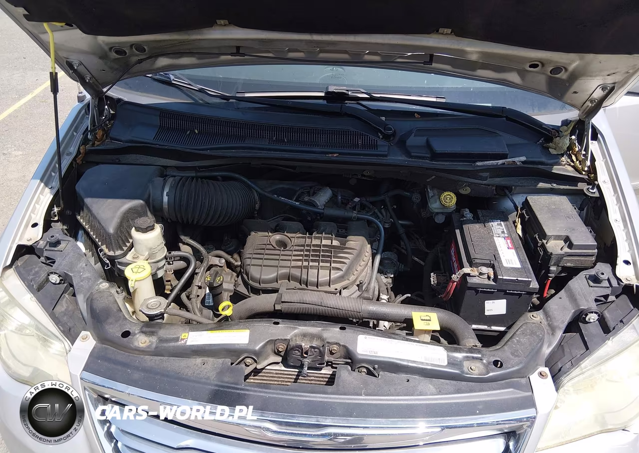 2011 Chrysler Town & Country Touring-L VIN:2A4RR8DG4BR781482 - 10