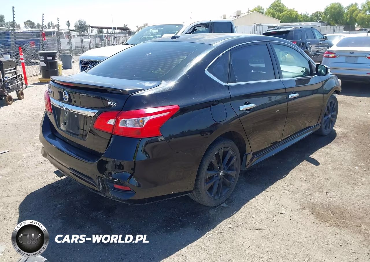 2017 Nissan Sentra Sr VIN:3N1AB7AP0HY313198 - 4