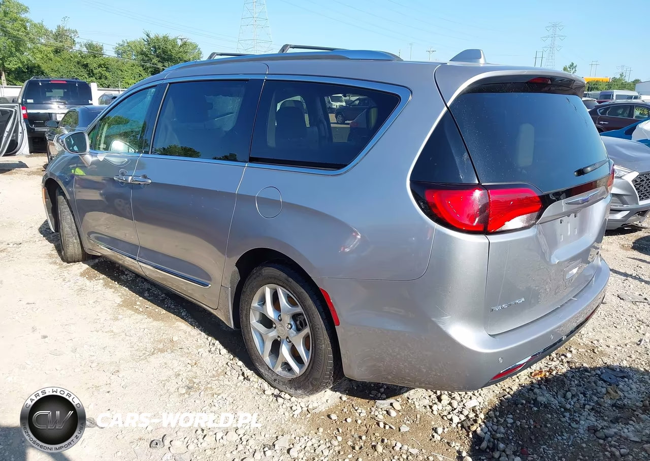2020 Chrysler Pacifica Limited VIN:2C4RC1GGXLR144138 - 3