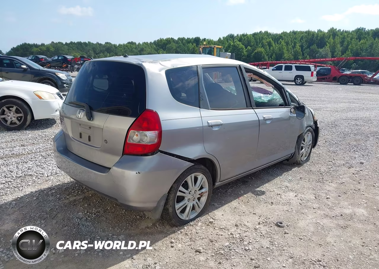 2007 Honda Fit VIN:JHMGD384X7S037159 - 4