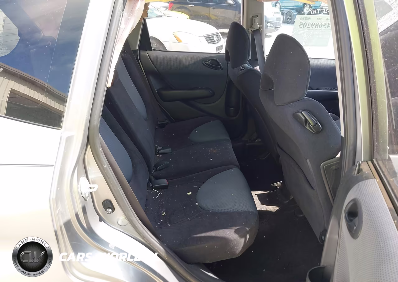 2007 Honda Fit VIN:JHMGD384X7S037159 - 8