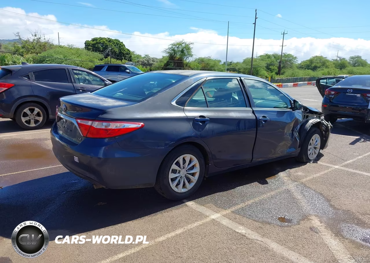2017 Toyota Camry Le VIN:4T1BF1FK0HU706732 - 4