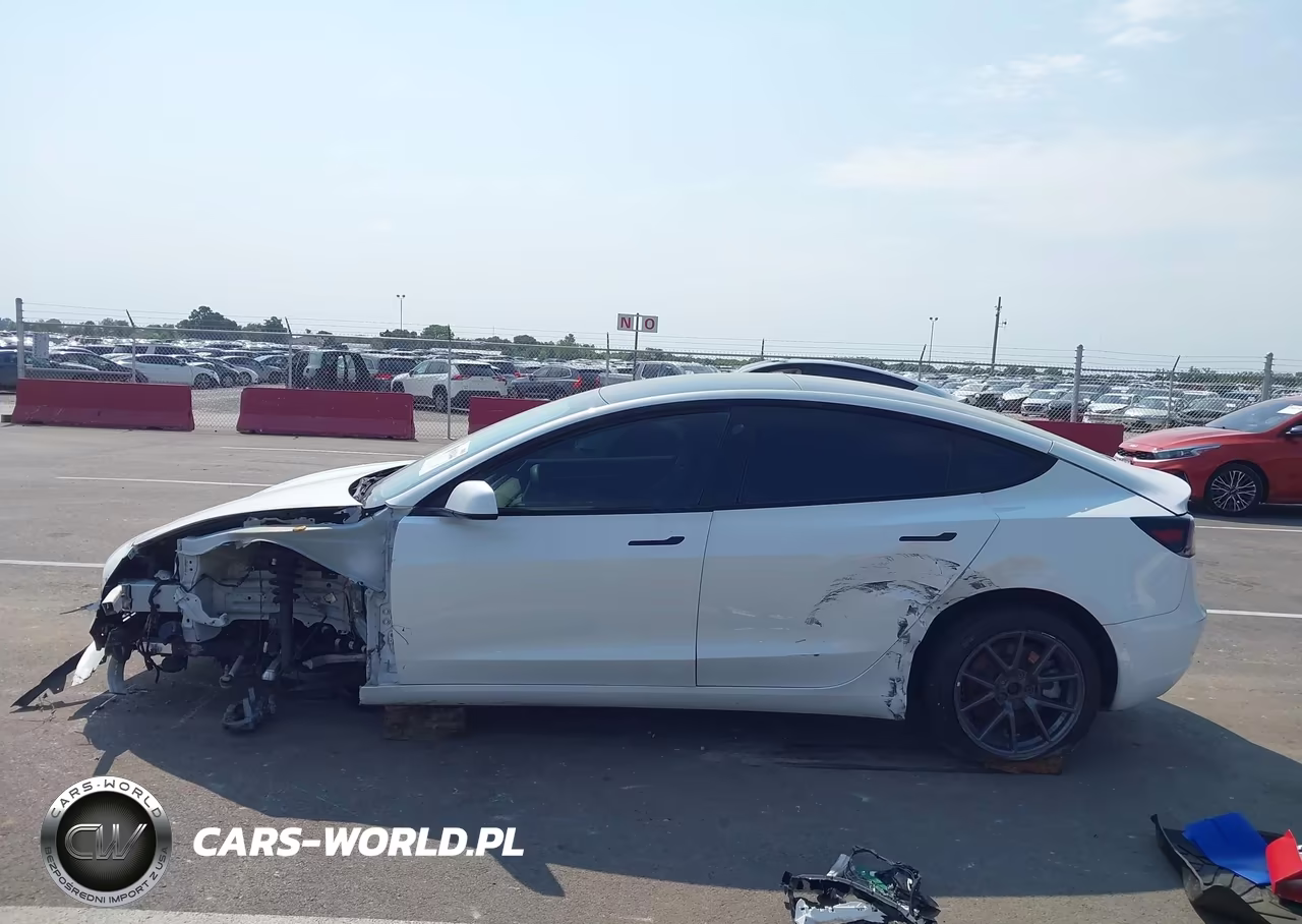 2021 Tesla Model 3 Standard Range Plus Rear-Wheel Drive VIN:5YJ3E1EA2MF096422 - 13