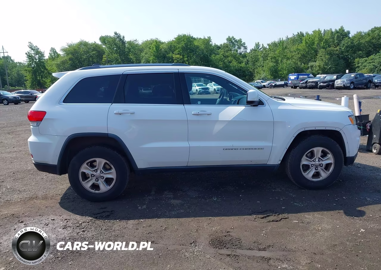 2014 Jeep Grand Cherokee Laredo VIN:1C4RJFAG8EC163892 - 13