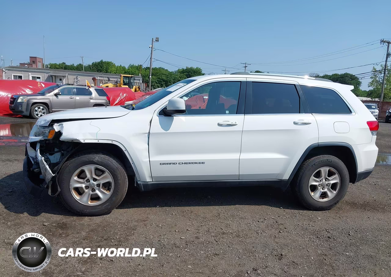 2014 Jeep Grand Cherokee Laredo VIN:1C4RJFAG8EC163892 - 17