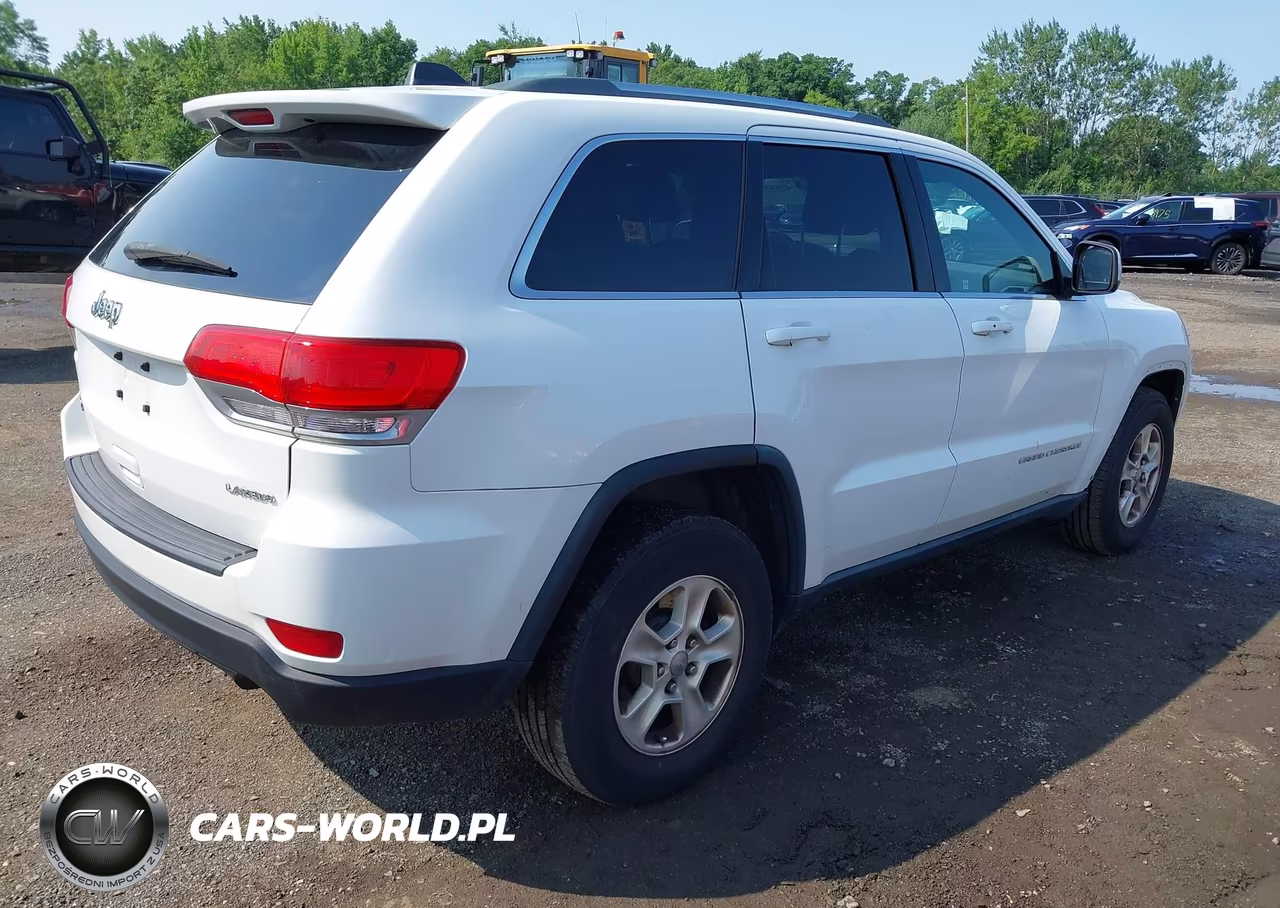 2014 Jeep Grand Cherokee Laredo VIN:1C4RJFAG8EC163892 - 4
