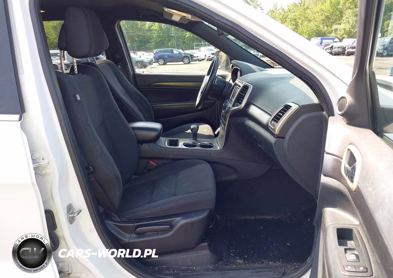 2014 Jeep Grand Cherokee Laredo VIN:1C4RJFAG8EC163892 - 5