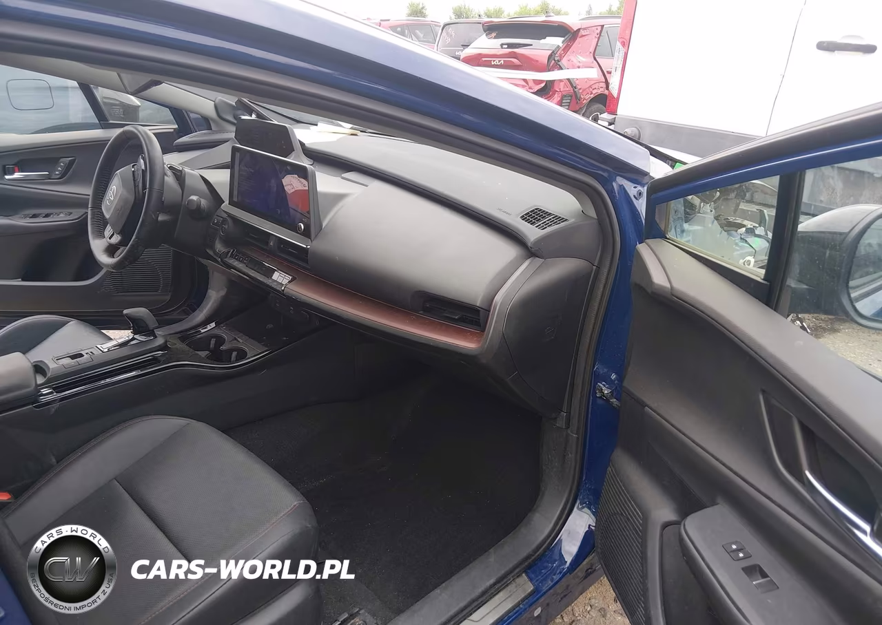 2024 Toyota Prius Prime Xse Premium VIN:JTDACACU9R3018833 - 5