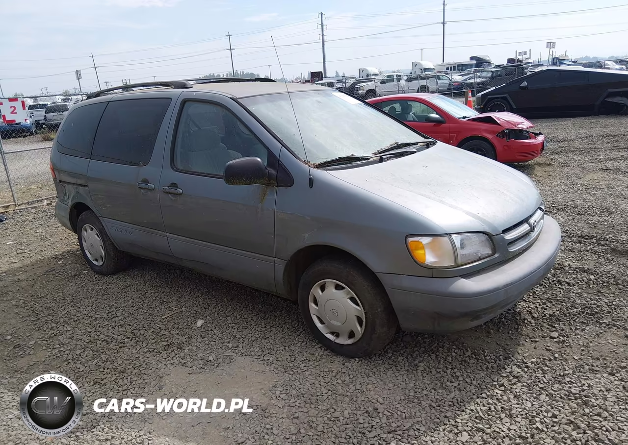 1999 Toyota Sienna Le