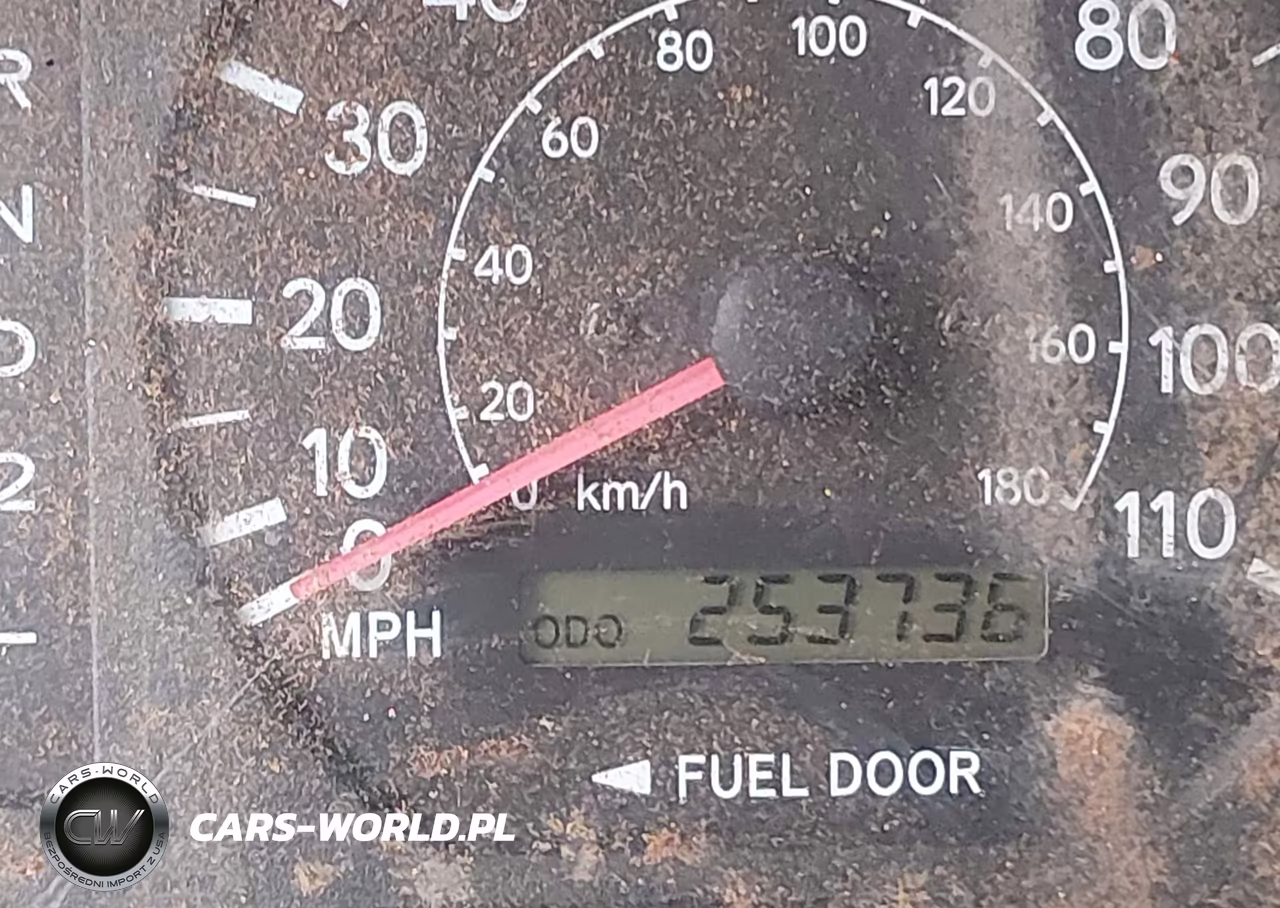 1999 Toyota Sienna Le VIN:4T3ZF13C2XU118235 - 13