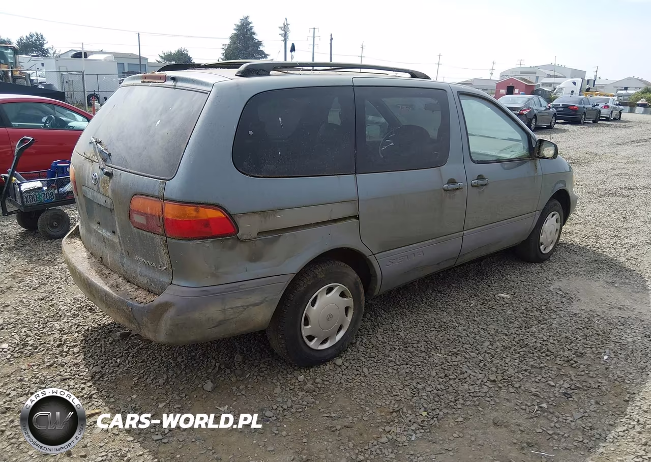 1999 Toyota Sienna Le VIN:4T3ZF13C2XU118235 - 4