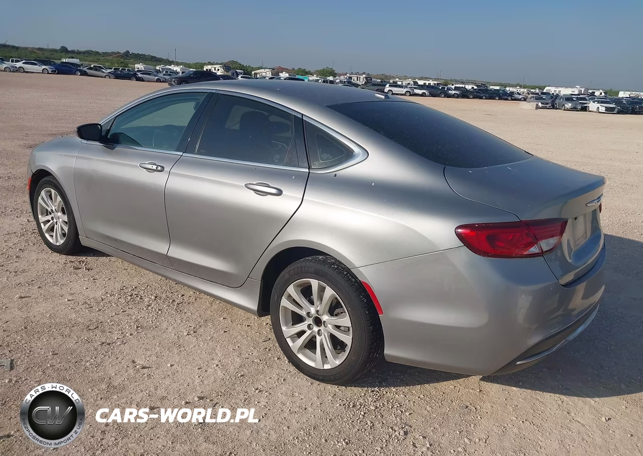 2015 Chrysler 200 Limited VIN:1C3CCCABXFN554409 - 3