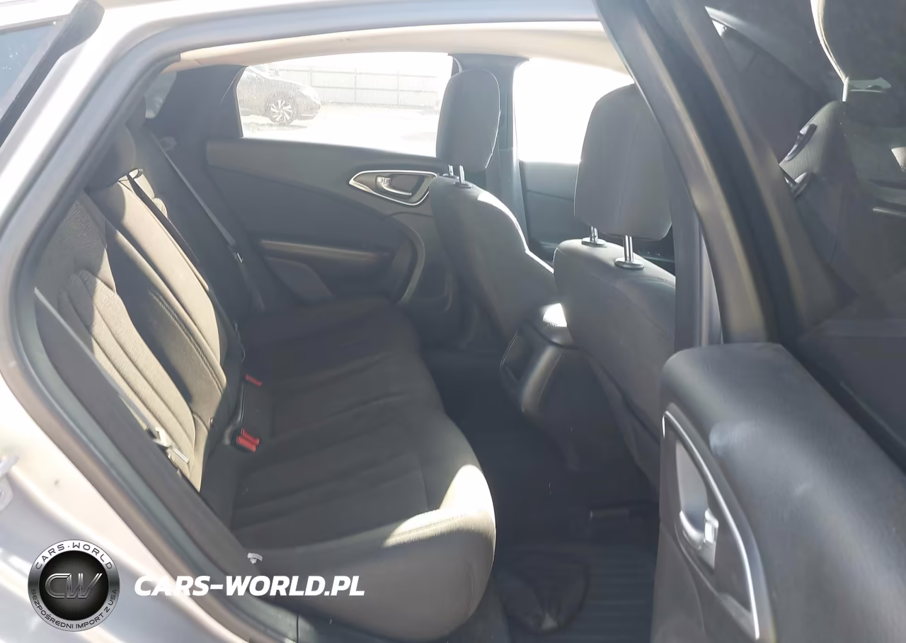2015 Chrysler 200 Limited VIN:1C3CCCABXFN554409 - 8