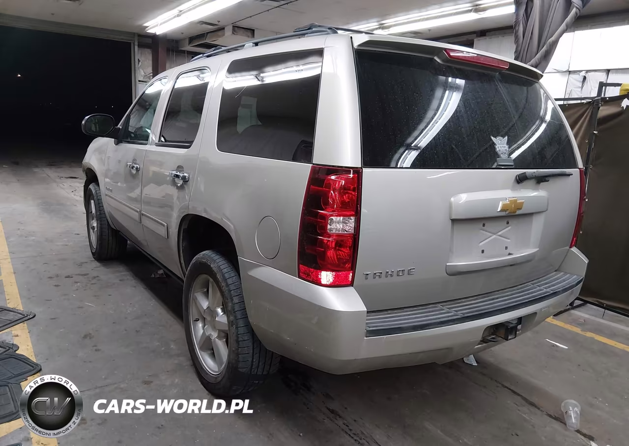 2013 Chevrolet Tahoe Ls VIN:1GNSKAE00DR326424 - 3