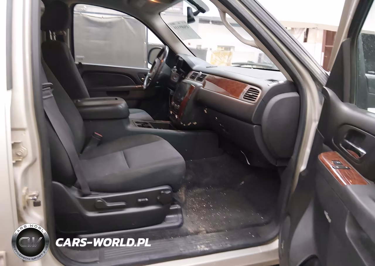 2013 Chevrolet Tahoe Ls VIN:1GNSKAE00DR326424 - 5