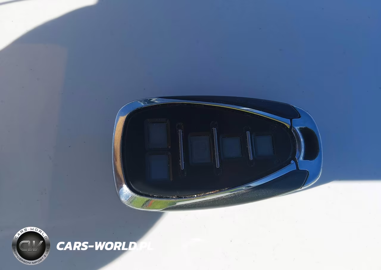 2018 Chevrolet Camaro 2Ss VIN:1G1FG3D75J0158746 - 11