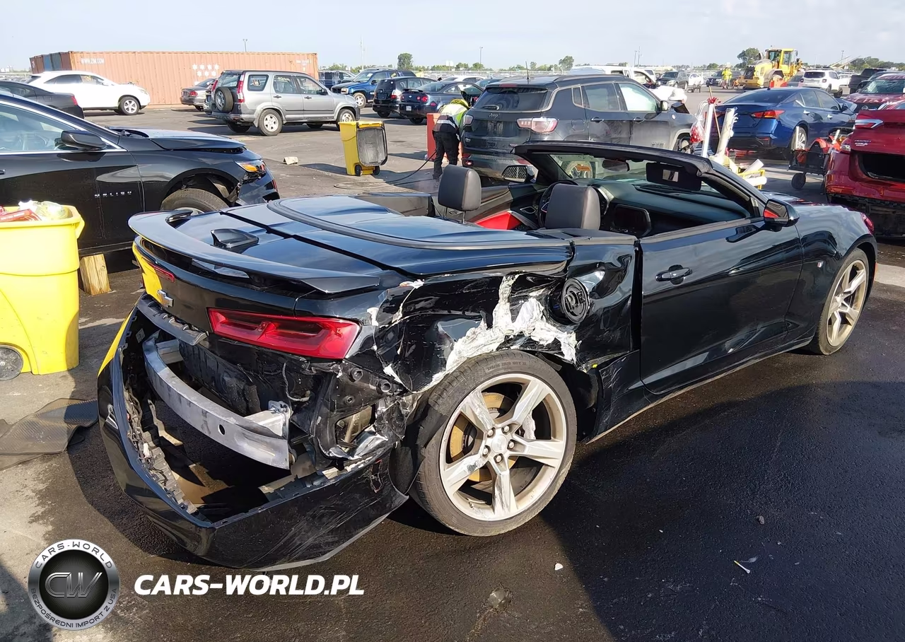 2018 Chevrolet Camaro 2Ss VIN:1G1FG3D75J0158746 - 4