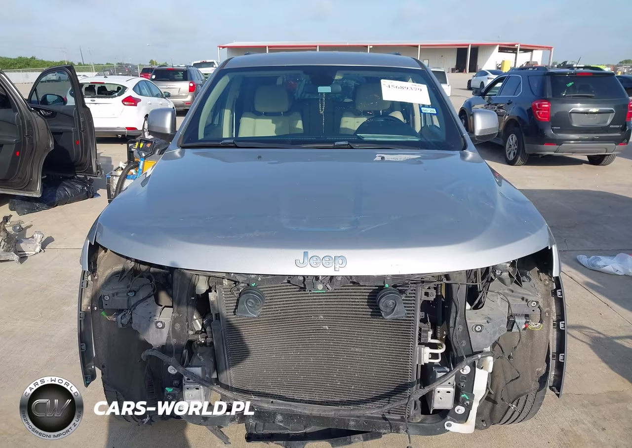 2018 Jeep Grand Cherokee Laredo 4X2 VIN:1C4RJEAGXJC168421 - 12