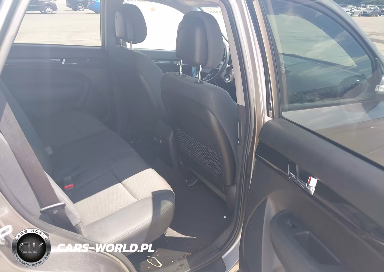 2013 Kia Sorento Lx VIN:5XYKTCA61DG408186 - 8