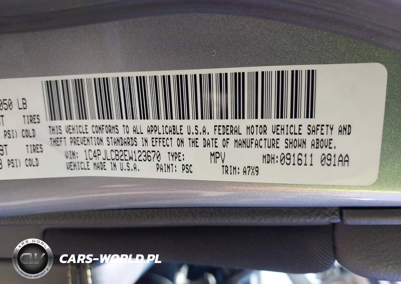 2014 Jeep Cherokee Latitude VIN:1C4PJLCB2EW123670 - 9