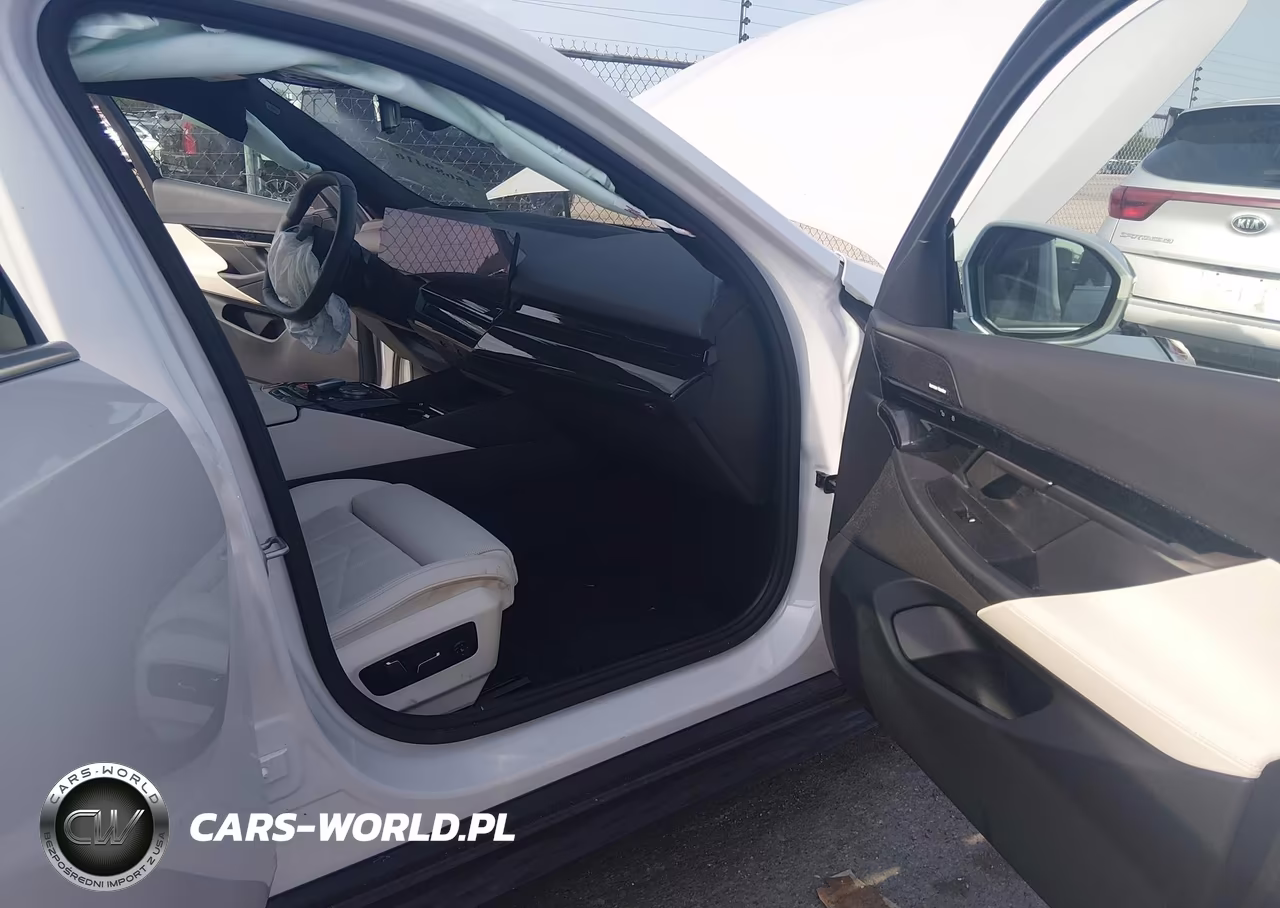 2025 BMW 530I VIN:WBA43FJ08SCU26558 - 5