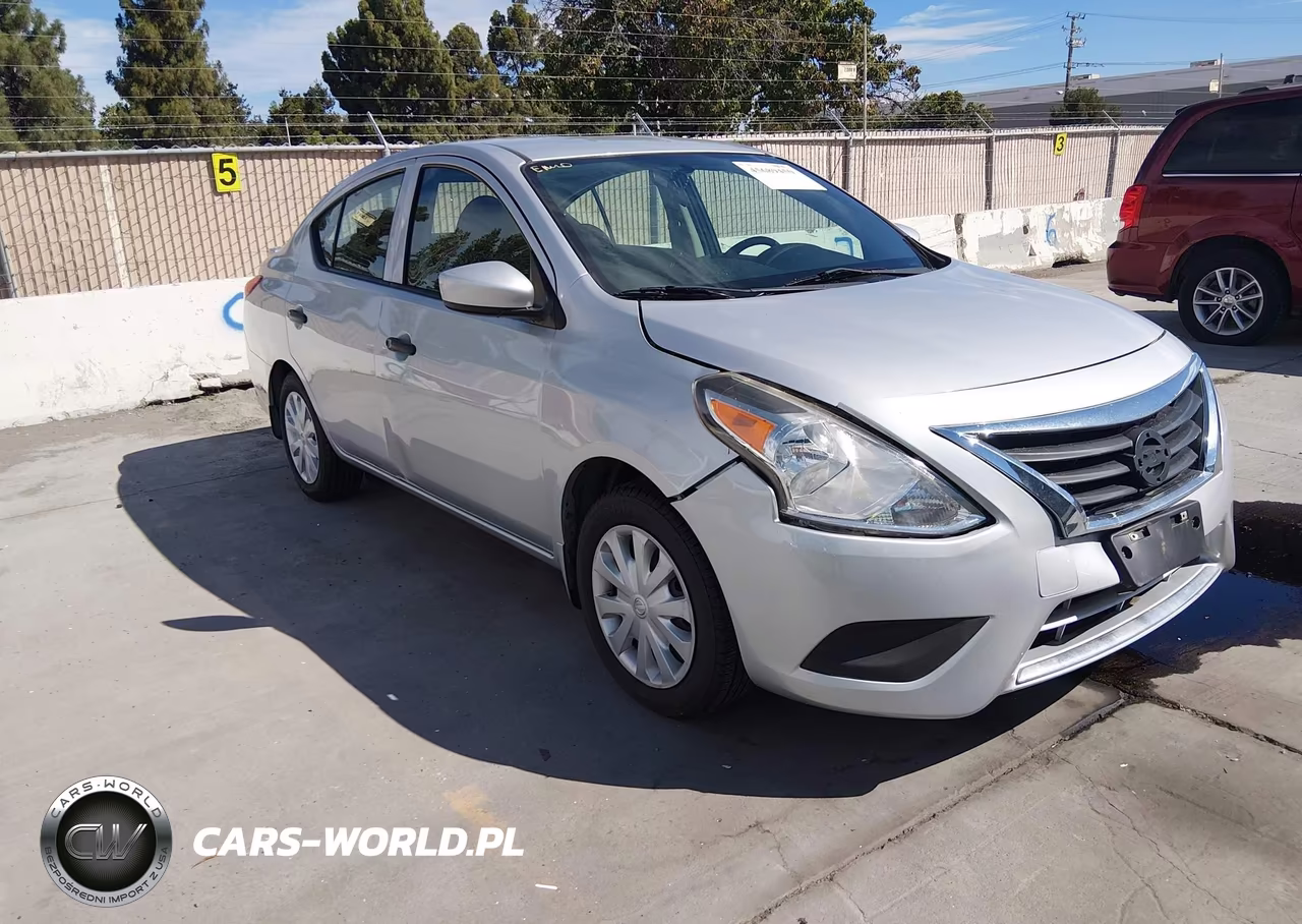 2017 Nissan Versa 1.6 S+ – zdjęcie 1 z 11