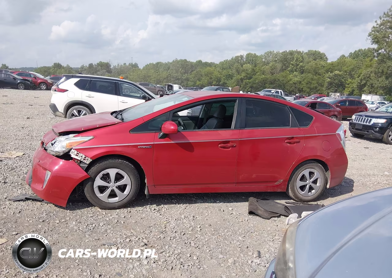 2015 Toyota Prius Two VIN:JTDKN3DU7F1886197 - 14