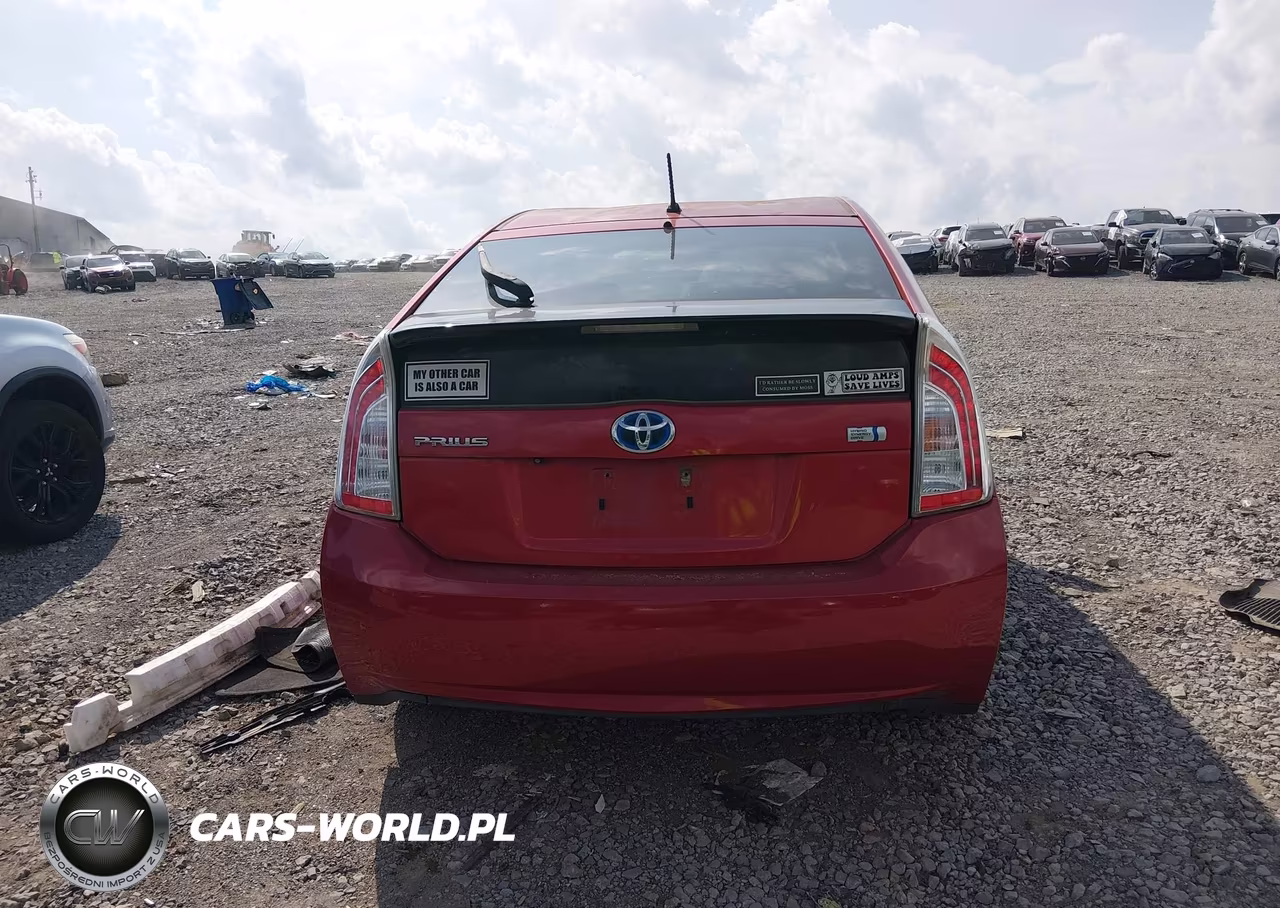 2015 Toyota Prius Two VIN:JTDKN3DU7F1886197 - 16