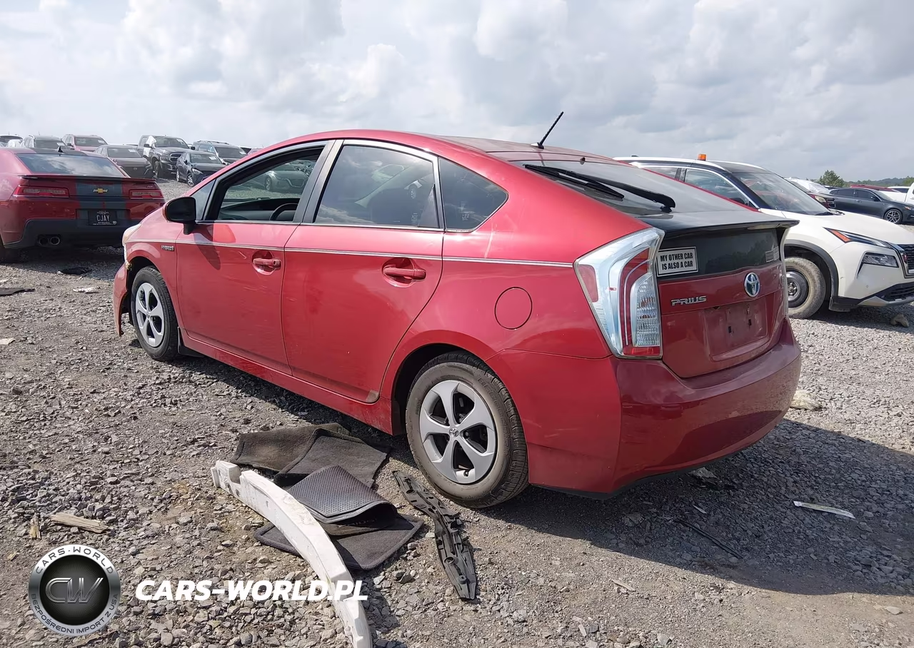 2015 Toyota Prius Two VIN:JTDKN3DU7F1886197 - 3