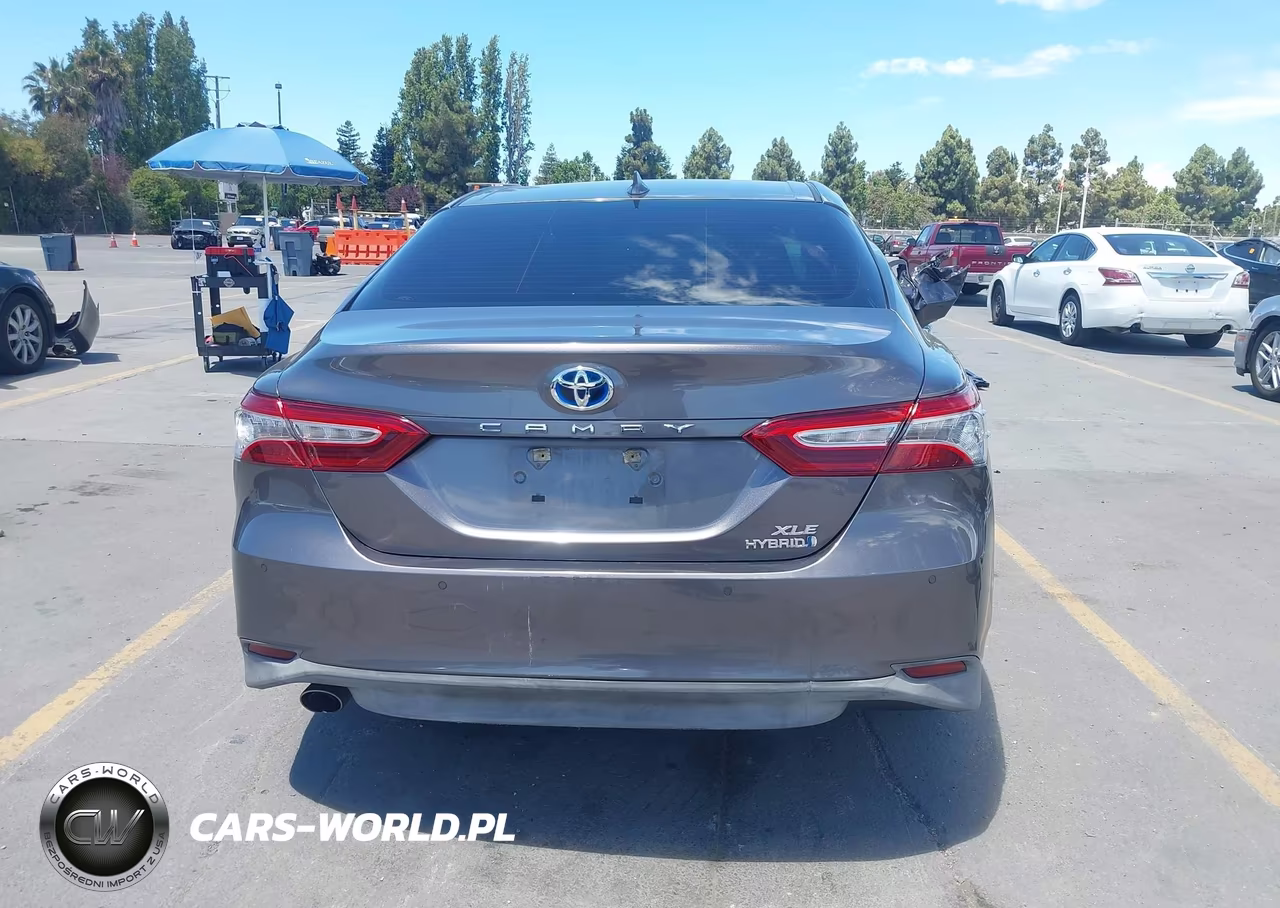 2018 Toyota Camry Hybrid Xle VIN:4T1B21HK9JU003600 - 18